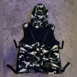 PRPS Camo Plush Zip-Up Vest